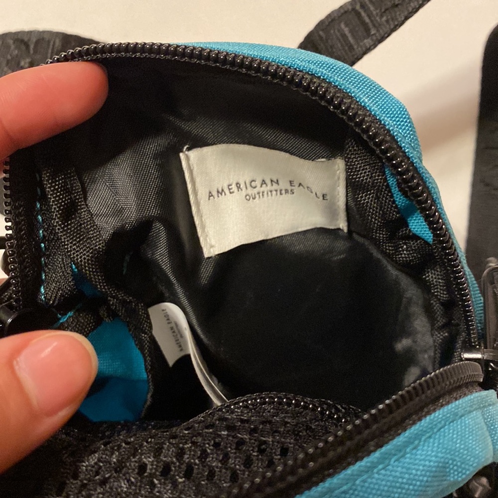 American Eagle x Cordura Crossbody Pouch Bag - Picture 5 of 7
